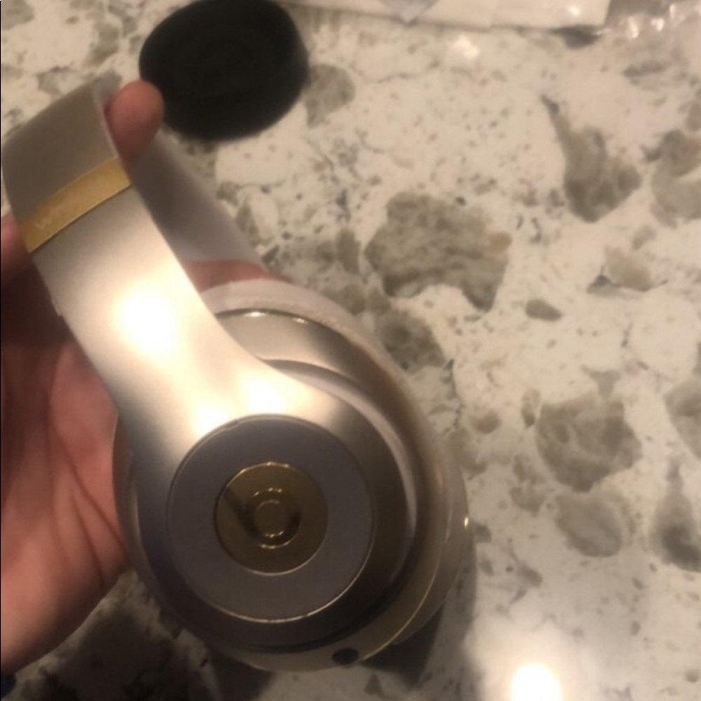 Beats studio wireless